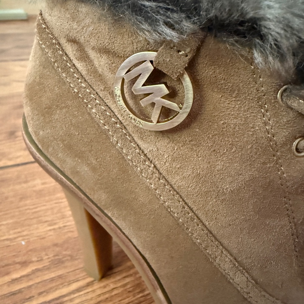 New Michael Kors Brown Fur-Trimmed Women's Heeled Lace Up Ankle Boots size 6 - Picture 13 of 14